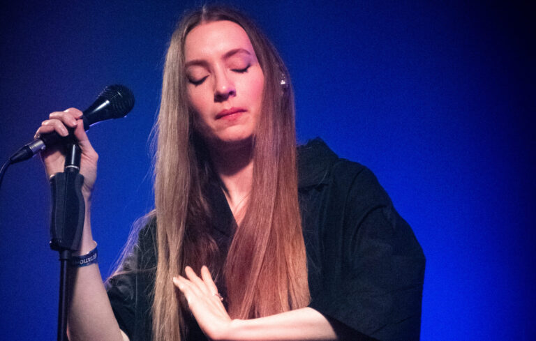 MUTATIONS FESTIVAL BRIGHTON : Dry cleaning